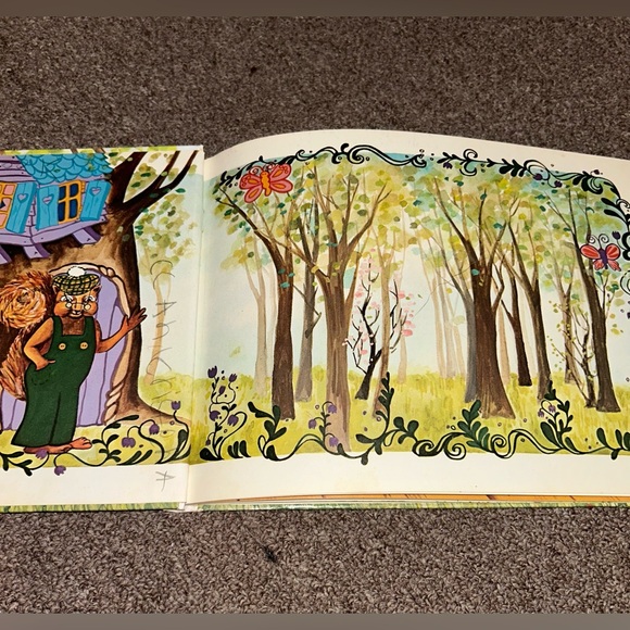 !!**KIDS BOOKS 4/$10**!! The House In The Hole In the Side Of The Tree 1973 - Picture 3 of 10